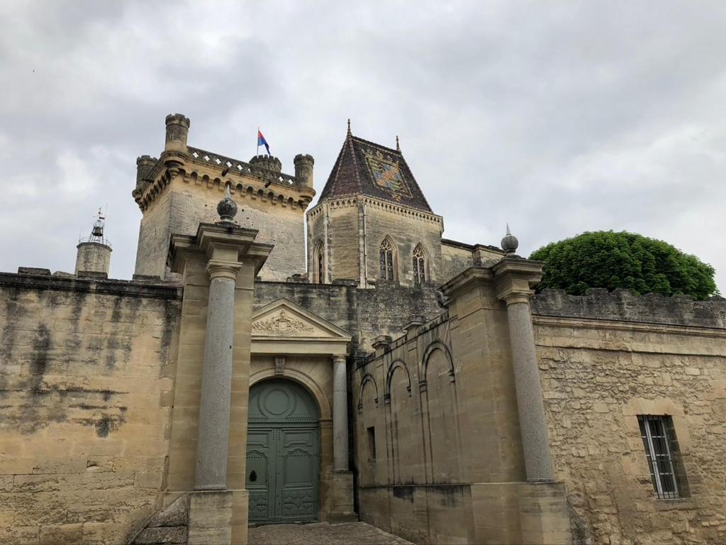 Uzes A Pied, Appartement Dans Cadre D'Exception Eksteriør billede